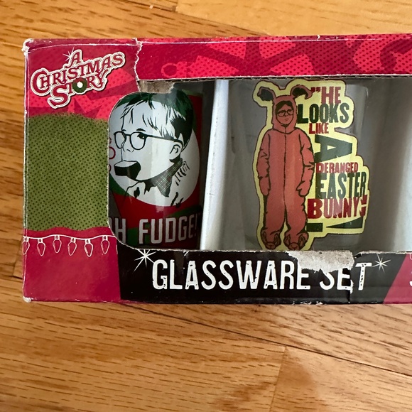 A Christmas Story Set of Four Shot Glasses Glassware Set NIB - Picture 2 of 16